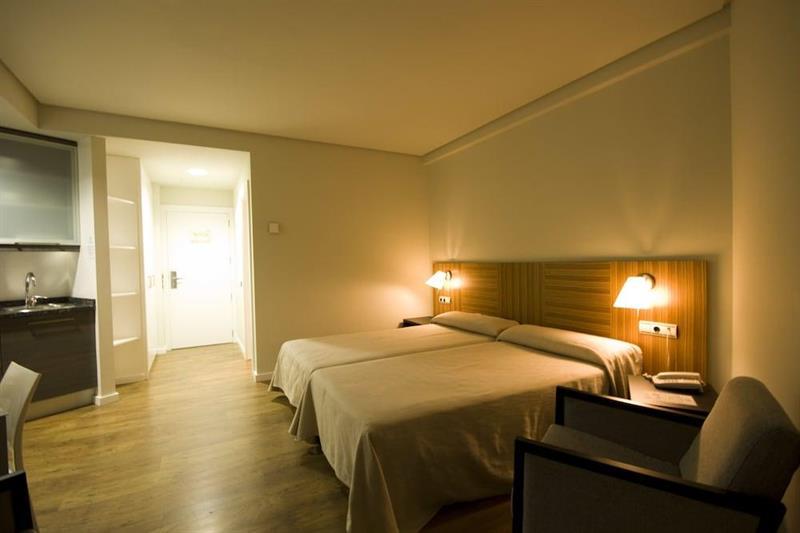Hotel Y Apartamentos Snoe Isaba Kültér fotó