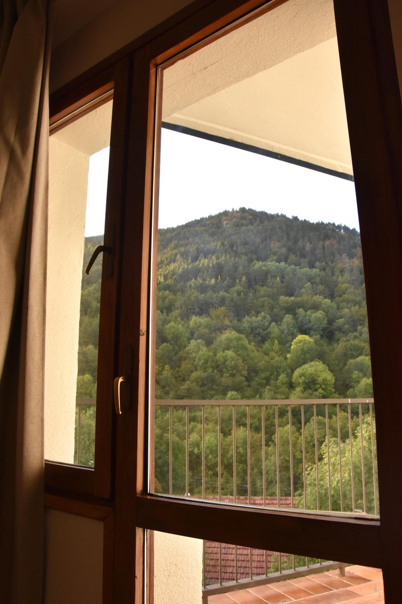 Hotel Y Apartamentos Snoe Isaba Kültér fotó
