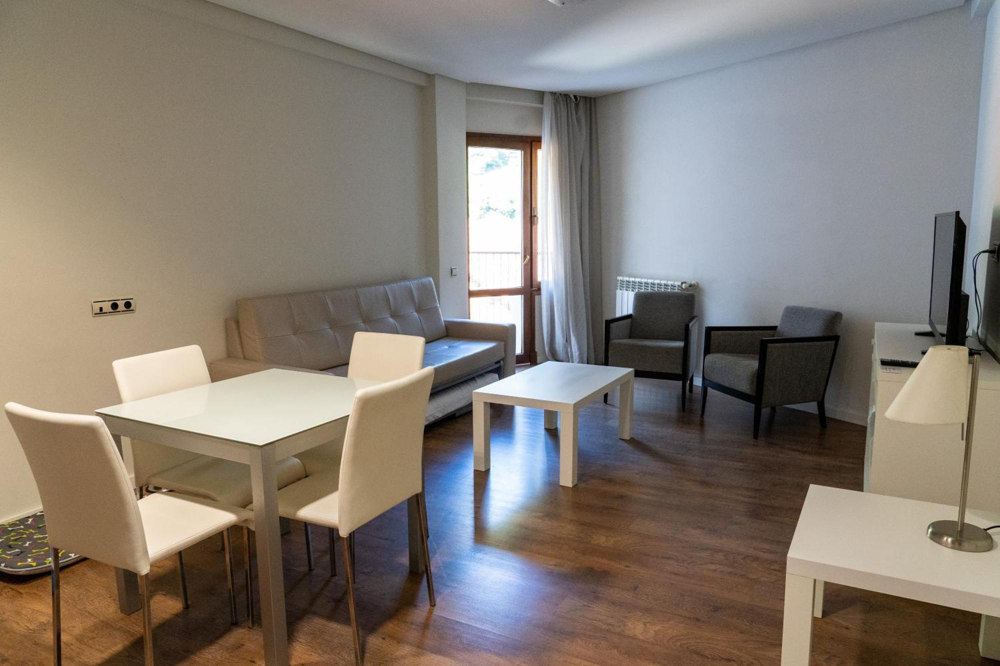 Hotel Y Apartamentos Snoe Isaba Kültér fotó